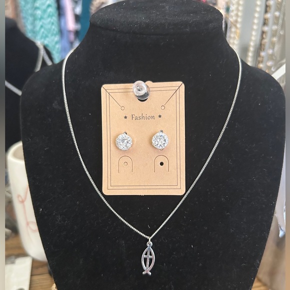 Jewelry - Silver Necklace and Earring Set